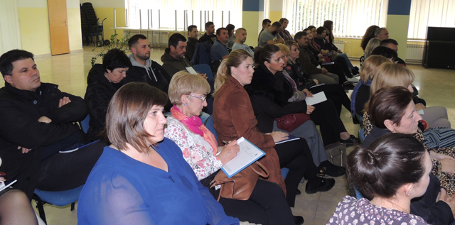 Sudionici konferencije o  zapošljavanju u Gospiću                                                                                                                                                                                                         