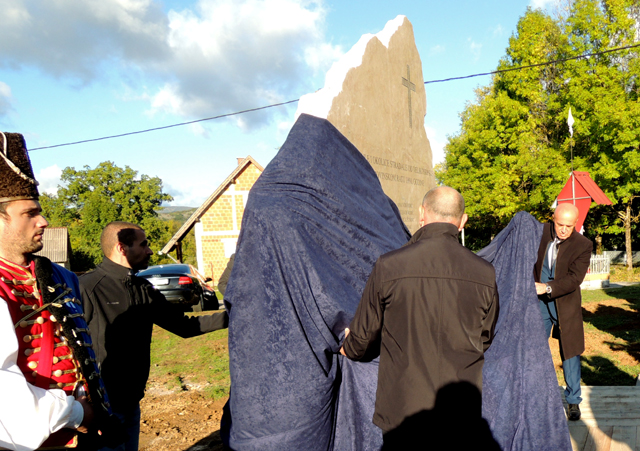 Otkrivanje novog spomenika hrvatskim žrtvama u Kuli/Snimio Marko Čuljat                                                                                                                                                                                   