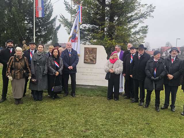 Oštarijiski spomenik Hrvatskom kraljevstvu                                                                                                                                                                                                                